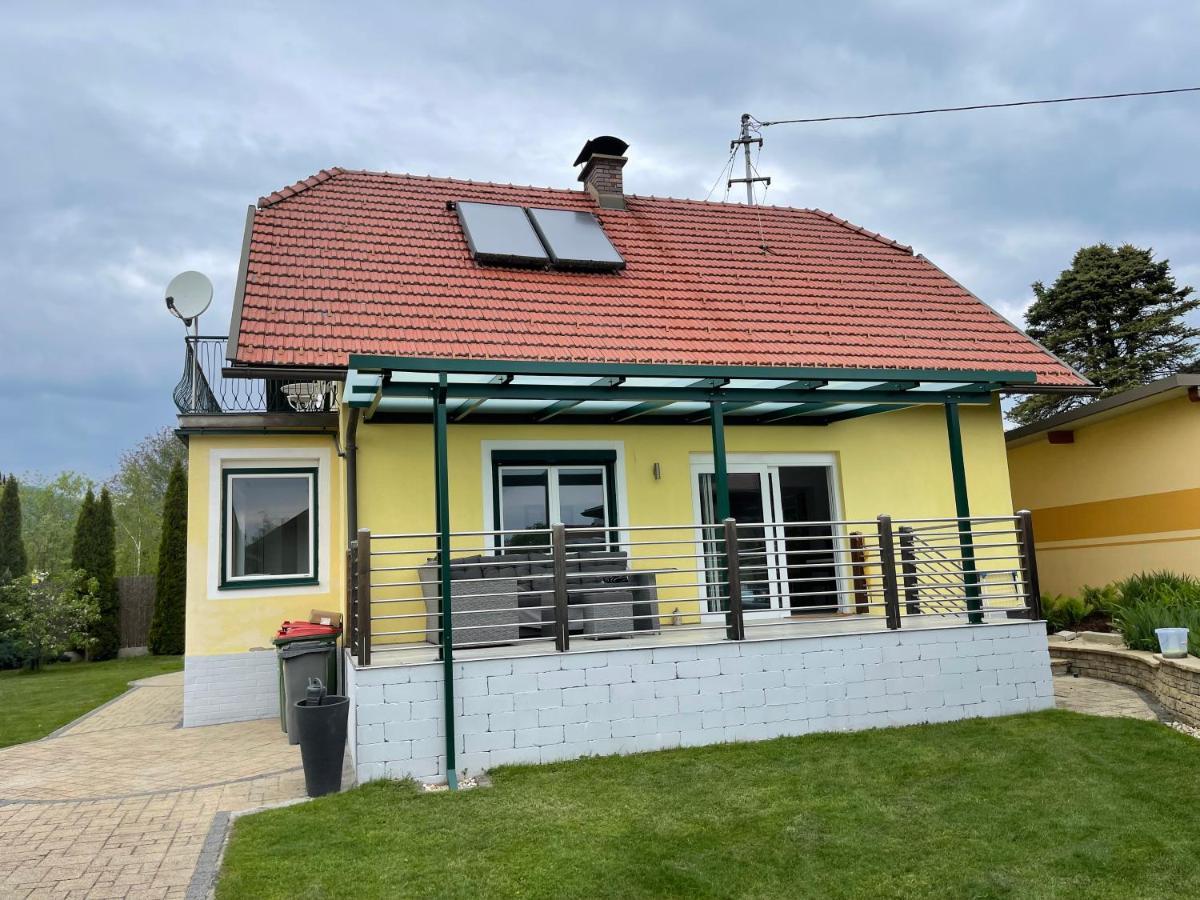 Apartment Schlossbergblick Griffen Exteriér fotografie
